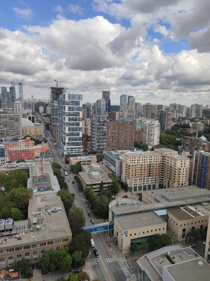 Toronto Metropolitan University-Daphne Cockwell Complex Residence Bagian luar foto