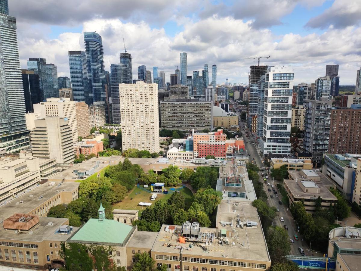 Toronto Metropolitan University-Daphne Cockwell Complex Residence Bagian luar foto